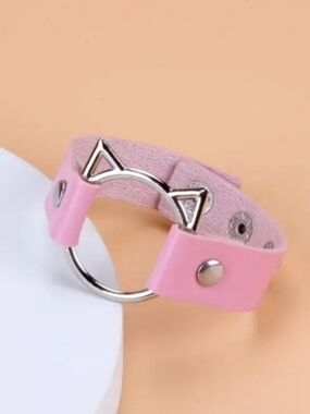 Stylish Women's Hollow Out Pu Leather Cat Head Bracelet Punk Goth Jewelry.